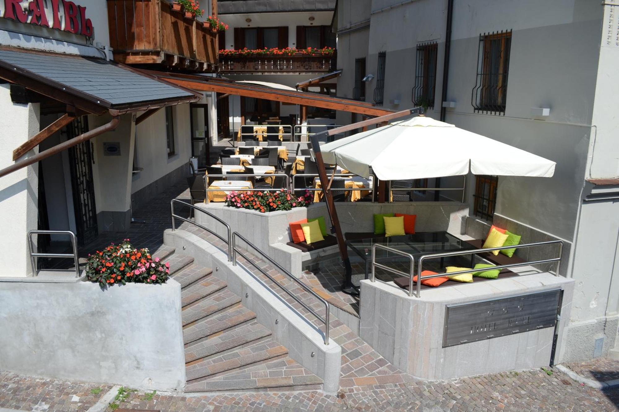 Hotel Raibl E Appartamenti ตาร์วีซีโอ ภายนอก รูปภาพ