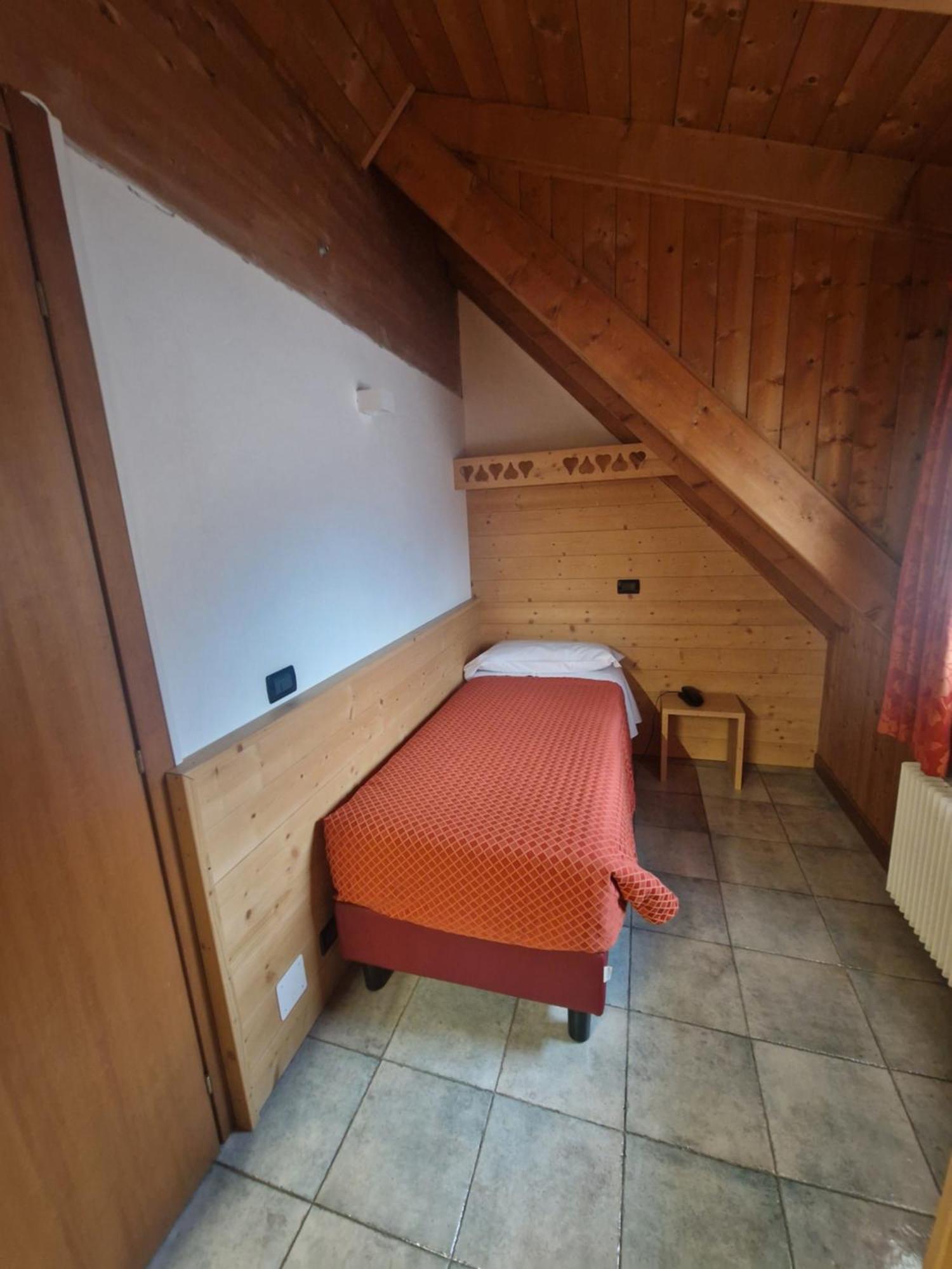 Hotel Raibl E Appartamenti ตาร์วีซีโอ ภายนอก รูปภาพ