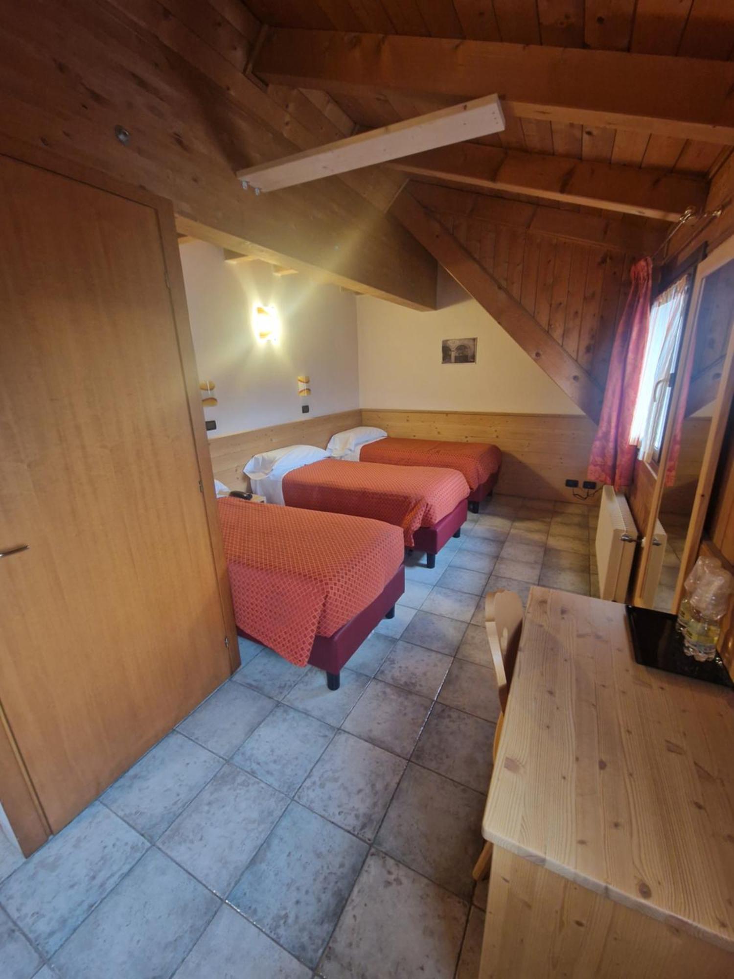 Hotel Raibl E Appartamenti ตาร์วีซีโอ ภายนอก รูปภาพ